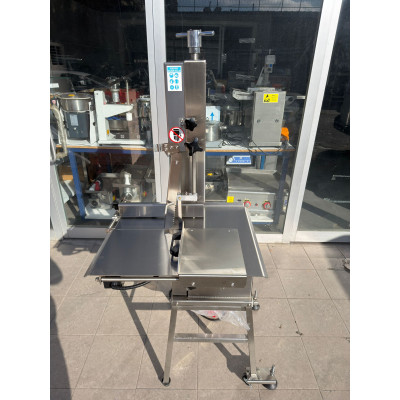 Sönmez Lavion Kemik Kesme Makinesi Mezbaha Tipi Büyükbaş Hayvan Kesme Testeresi