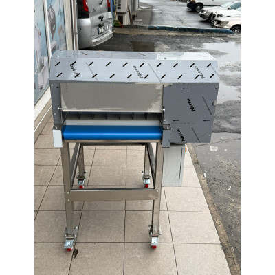Sönmez Çift Motor Bantlı Et Paylama Parçalama Makinesi Sönmez Çift Motor Bantlı Et Paylama Parçalama Makinesi